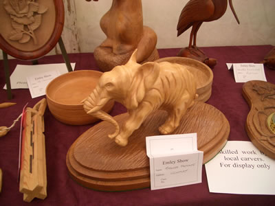 gallery/Exhibitions/Emley%202005/Emley_Show_2005_009aa.jpg
