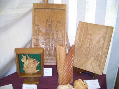 gallery/Exhibitions/Emley%202005/Emley_Show_2005_016aa.jpg